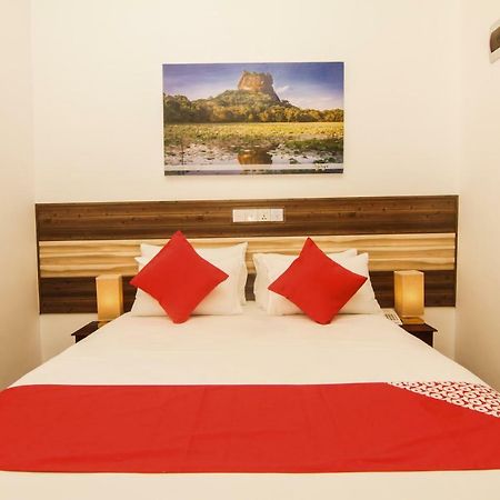 Clove Transit Hotel Kotugoda Экстерьер фото