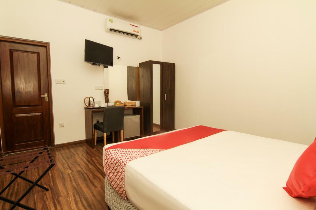 Clove Transit Hotel Kotugoda Экстерьер фото