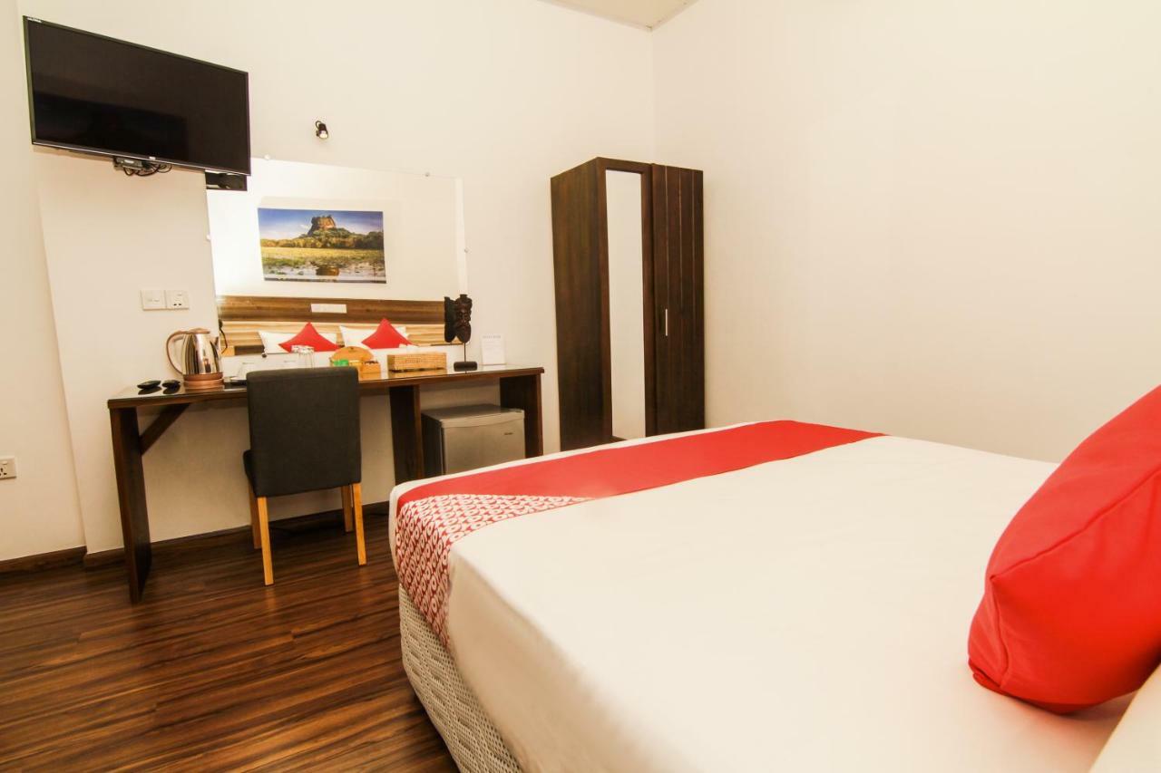 Clove Transit Hotel Kotugoda Экстерьер фото