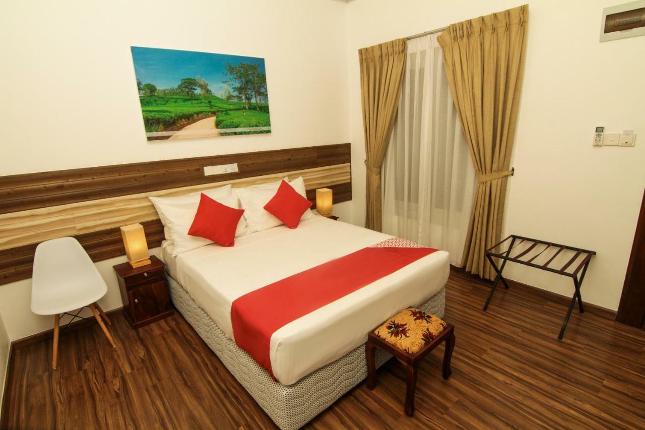 Clove Transit Hotel Kotugoda Экстерьер фото