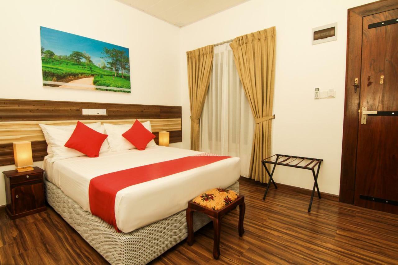 Clove Transit Hotel Kotugoda Экстерьер фото