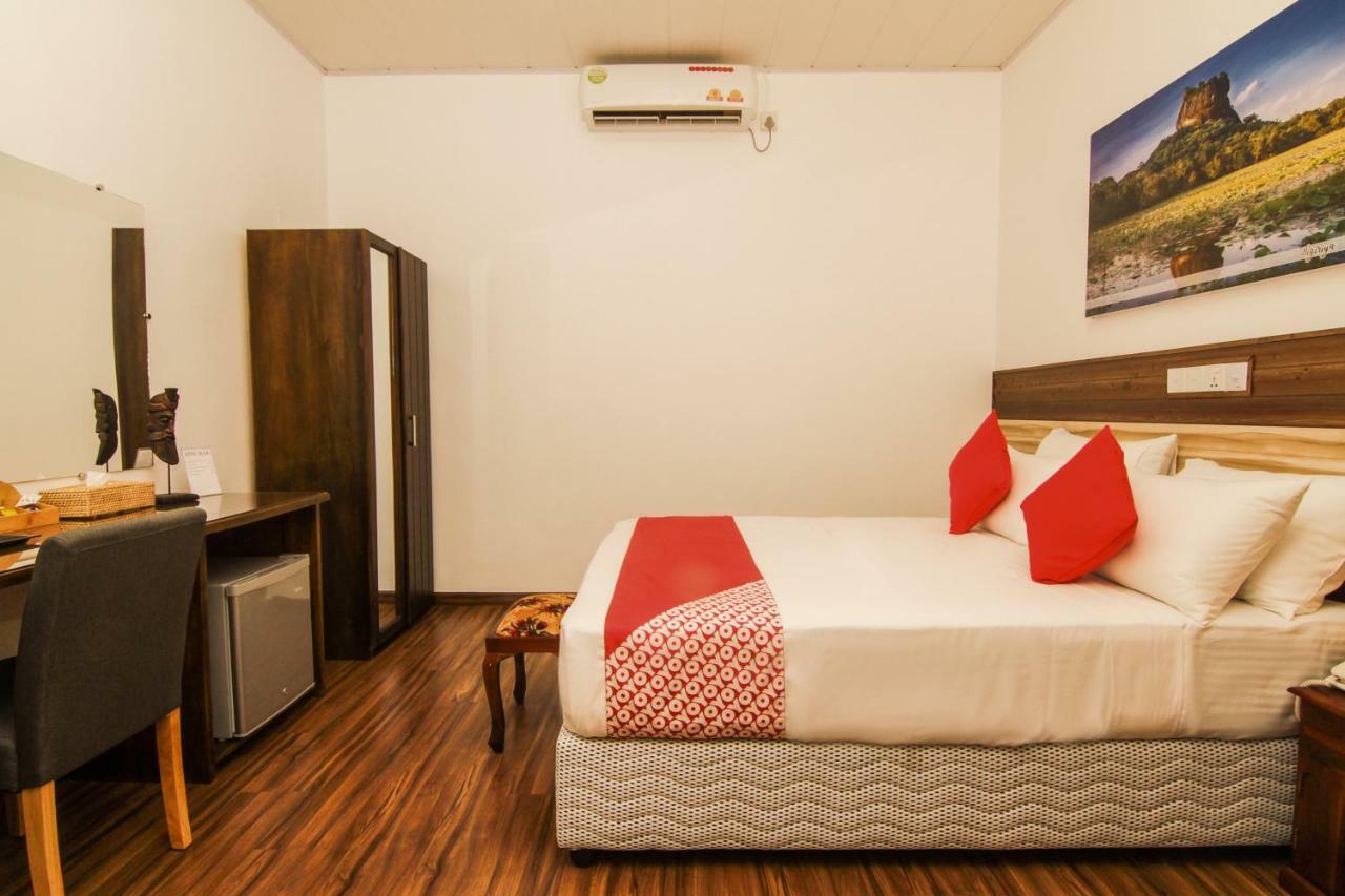 Clove Transit Hotel Kotugoda Экстерьер фото
