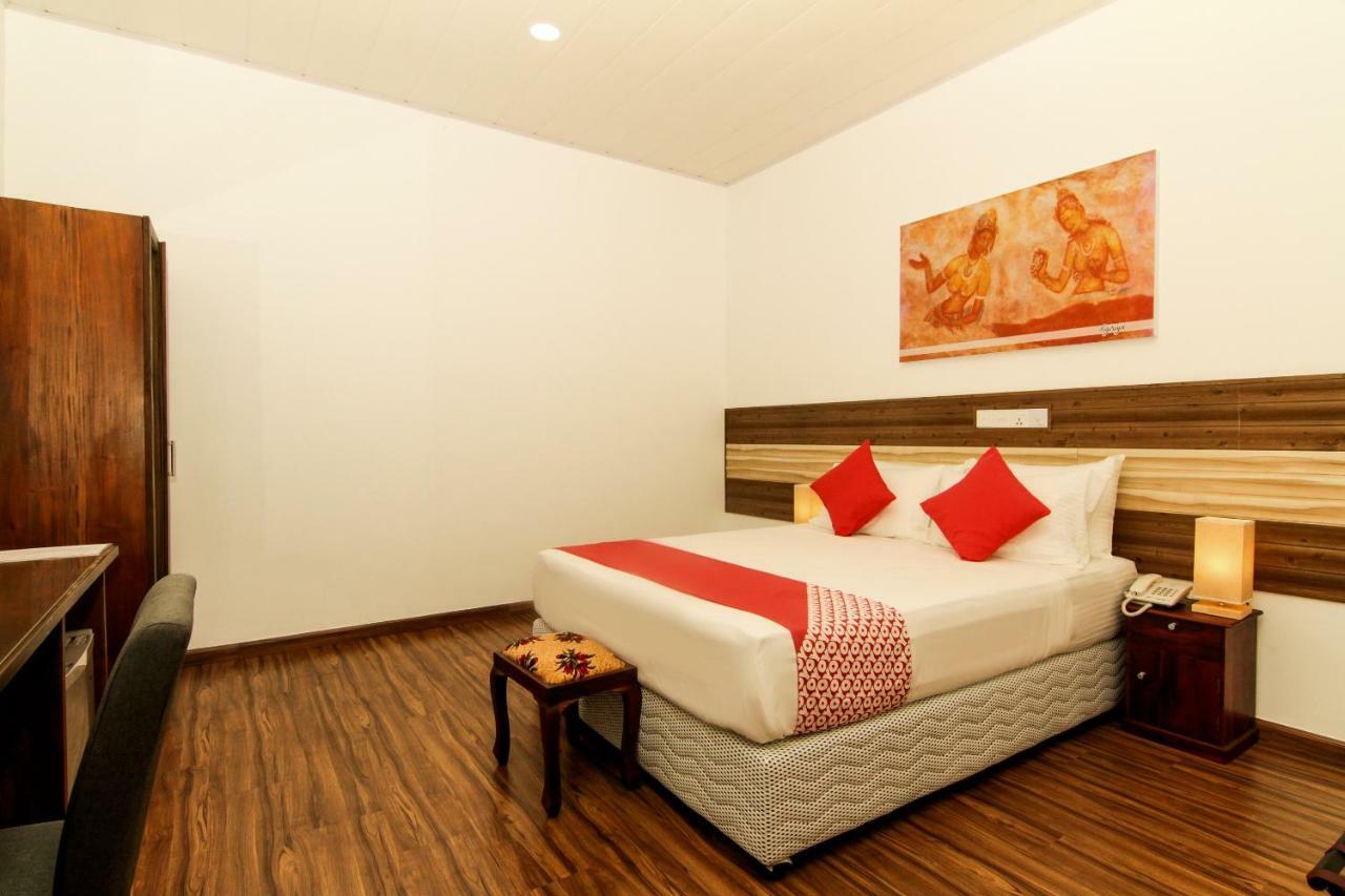 Clove Transit Hotel Kotugoda Экстерьер фото