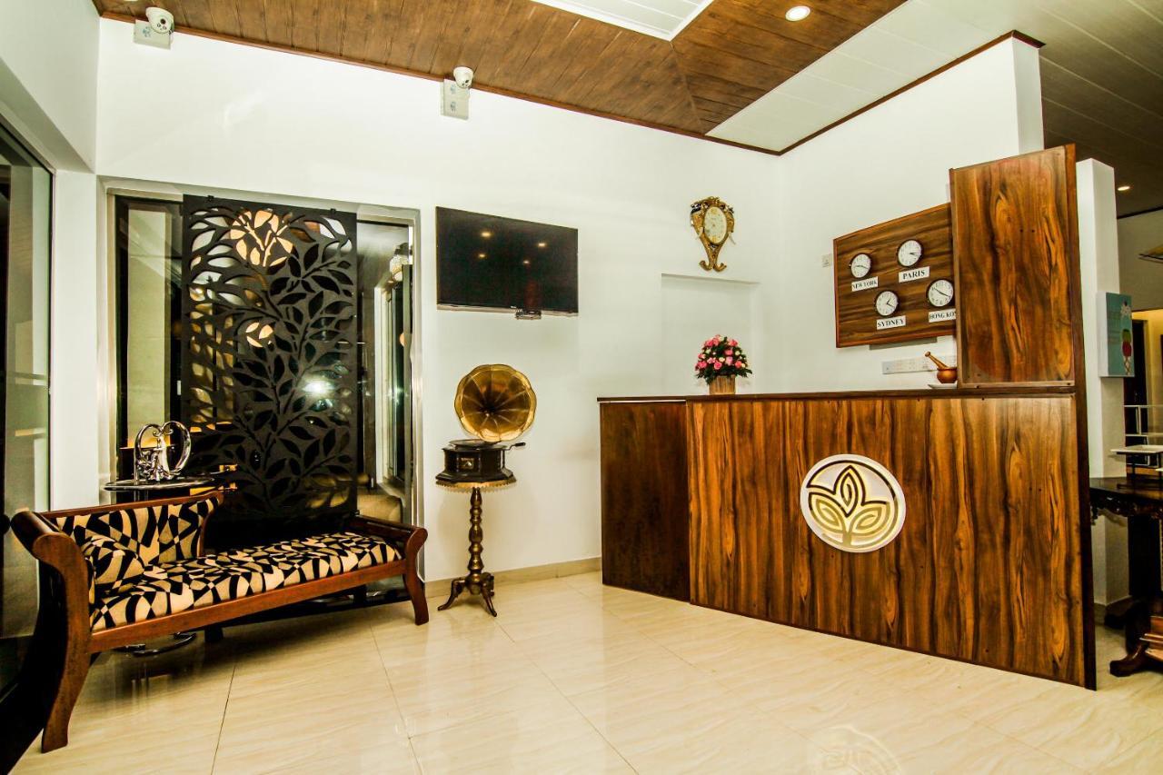 Clove Transit Hotel Kotugoda Экстерьер фото